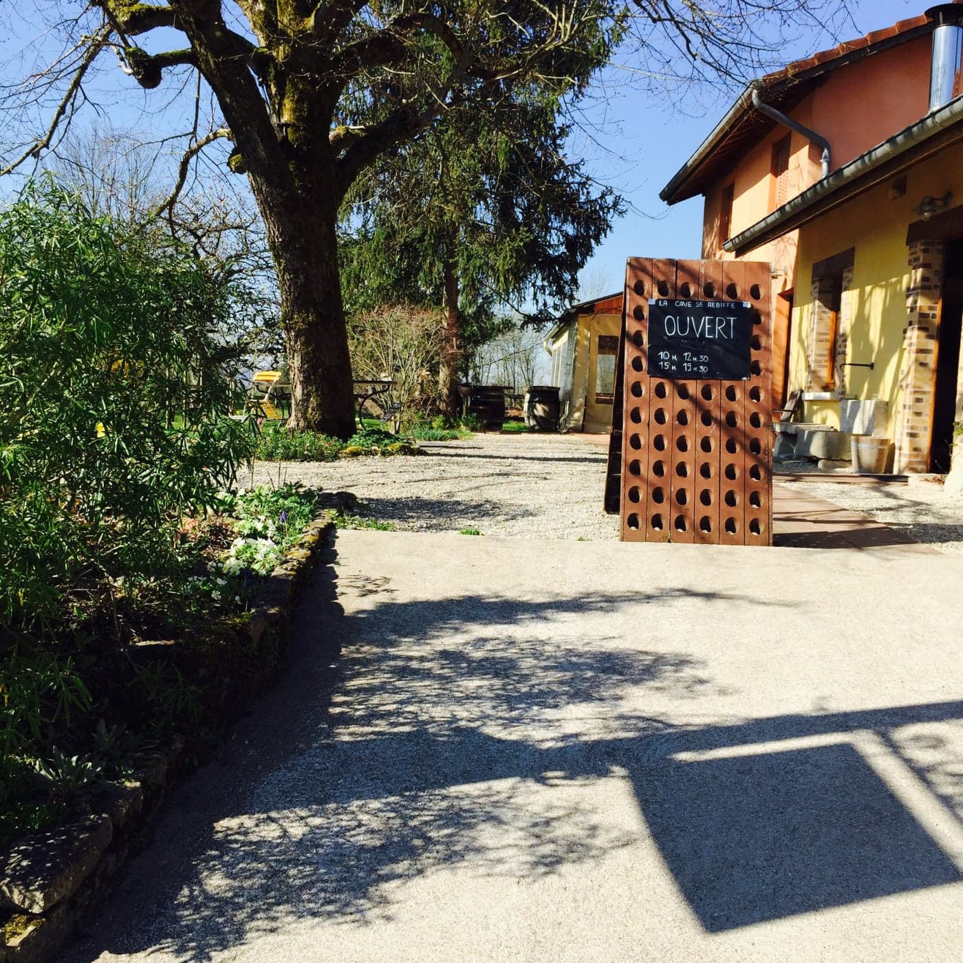 Day 3. Wednesday, 08 April 2015. Saligney, Franche-Comté, Le département du Jura, France image 3