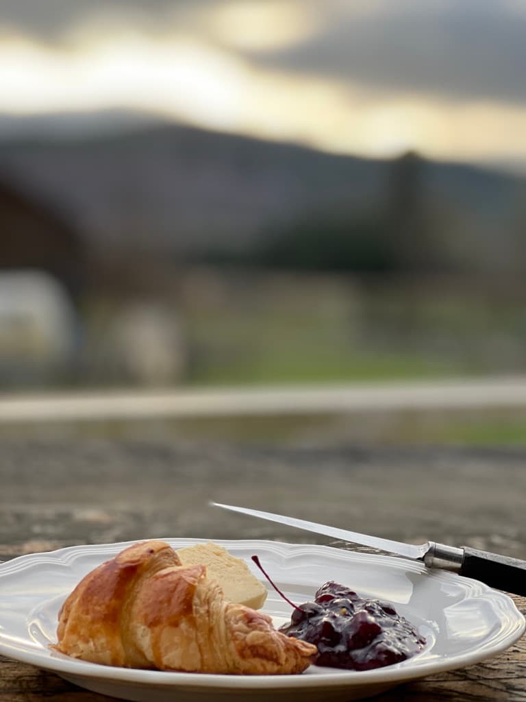 Rose Stole the Magic Meat Truck! image 5